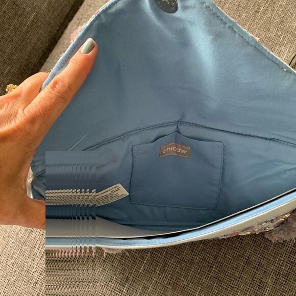 New Chico’s Mosaic print clutch - Picture 5 of 6